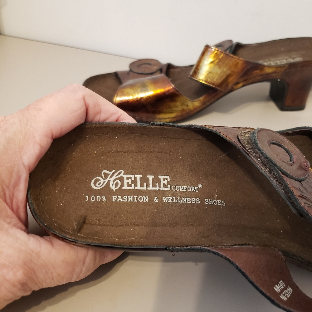 NEW ELLE SHOES MULTI COLOR GOLDS AND BROWNS SIZE 9 VELCRO COMFORT  25.00 OFFER - Picture 4 of 10